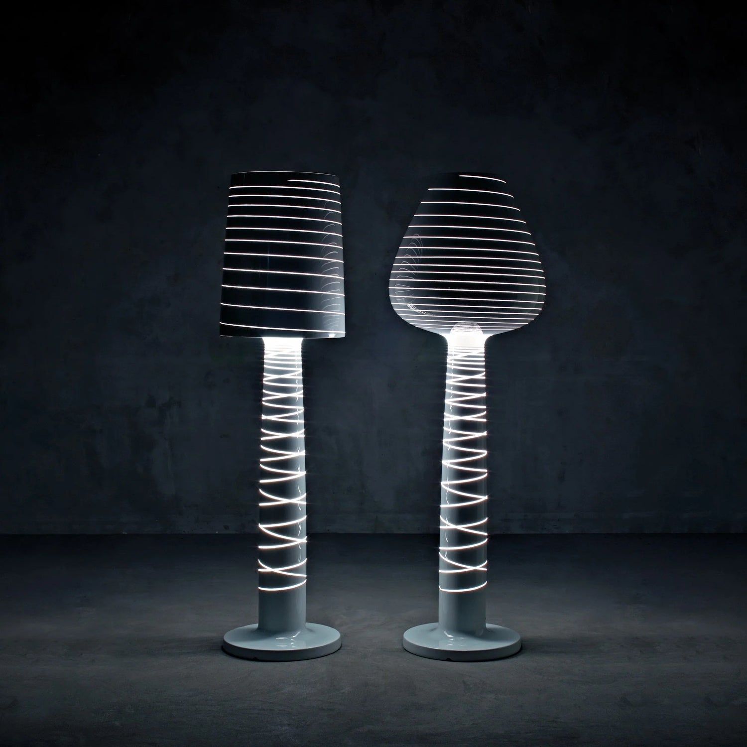 Serralunga lampada da pavimento Lady Mary cm 70x208