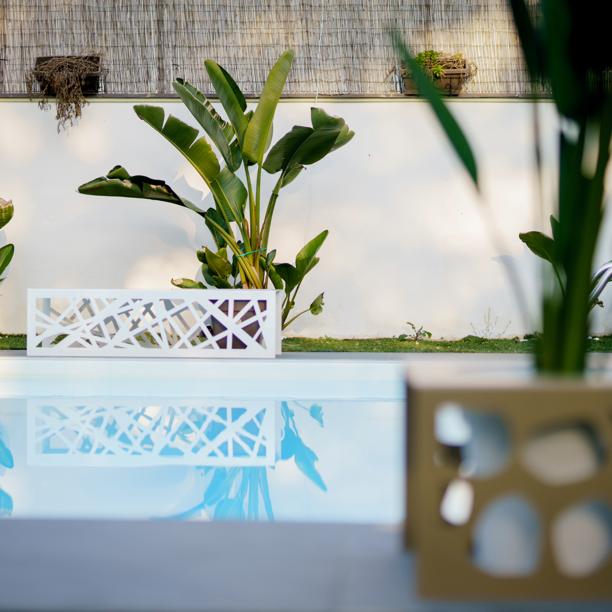 Porta vasi arredo giardino in metallo cm 60x60x40h