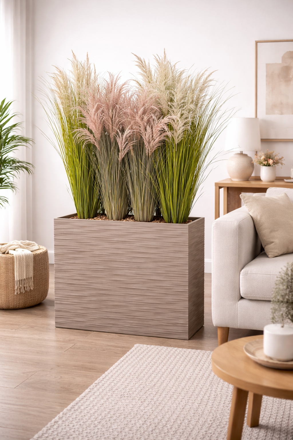 Separè Vaso Elegance completo di Piante Pampa Artificiali e Corteccia – Soluzione Divisoria Elegante